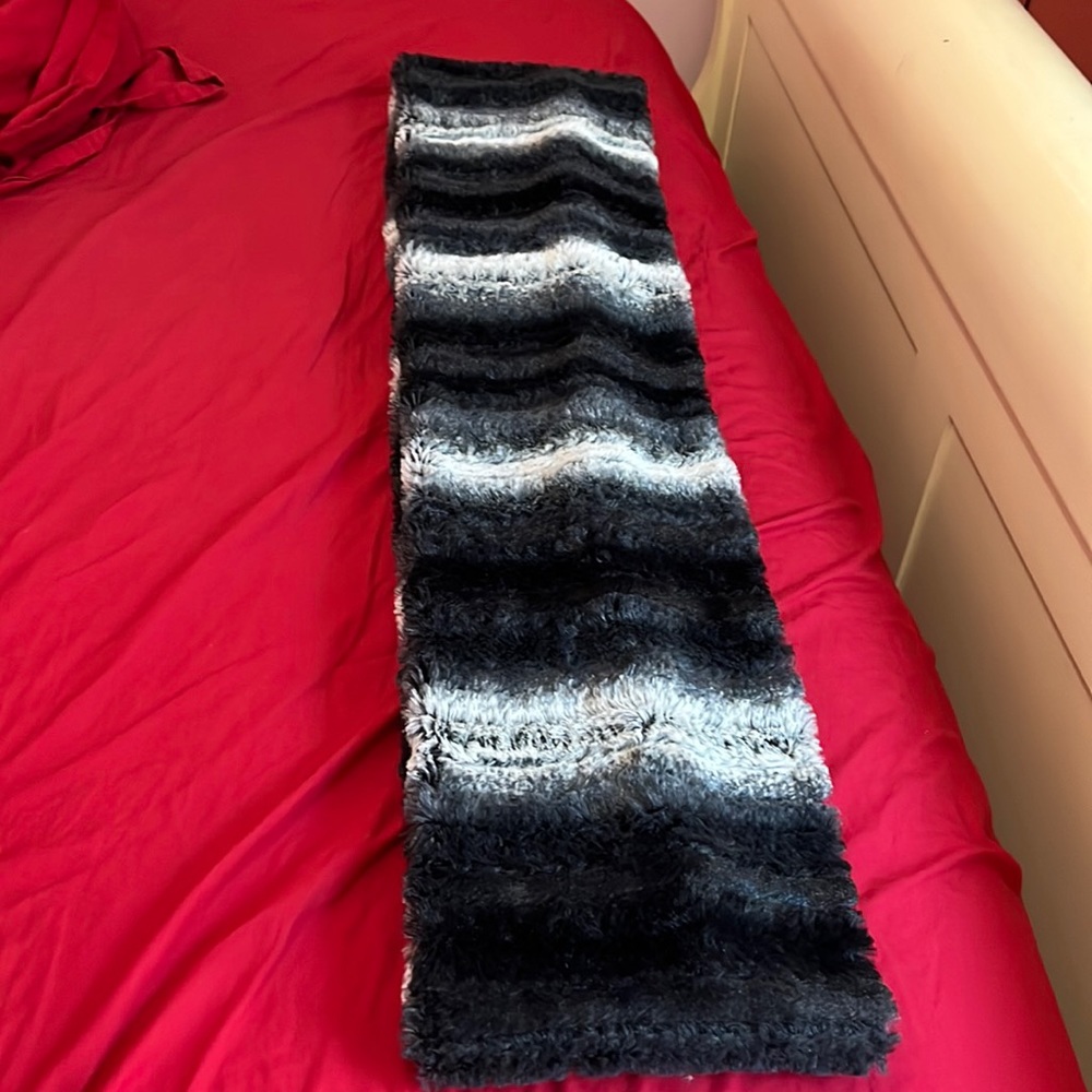 Black and white furry scarf